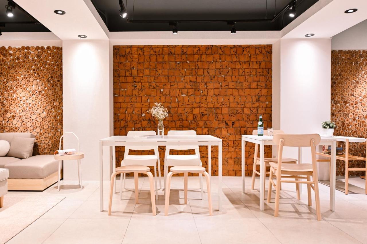 Hommie Inn Taichung Exterior photo
