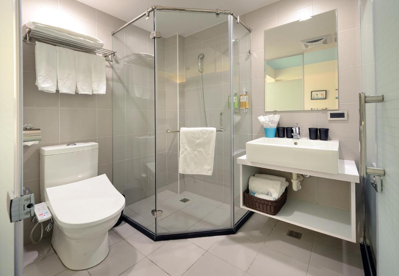 Hommie Inn Taichung Exterior photo