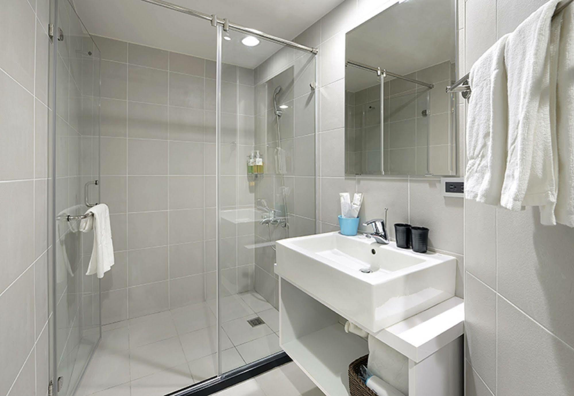 Hommie Inn Taichung Exterior photo