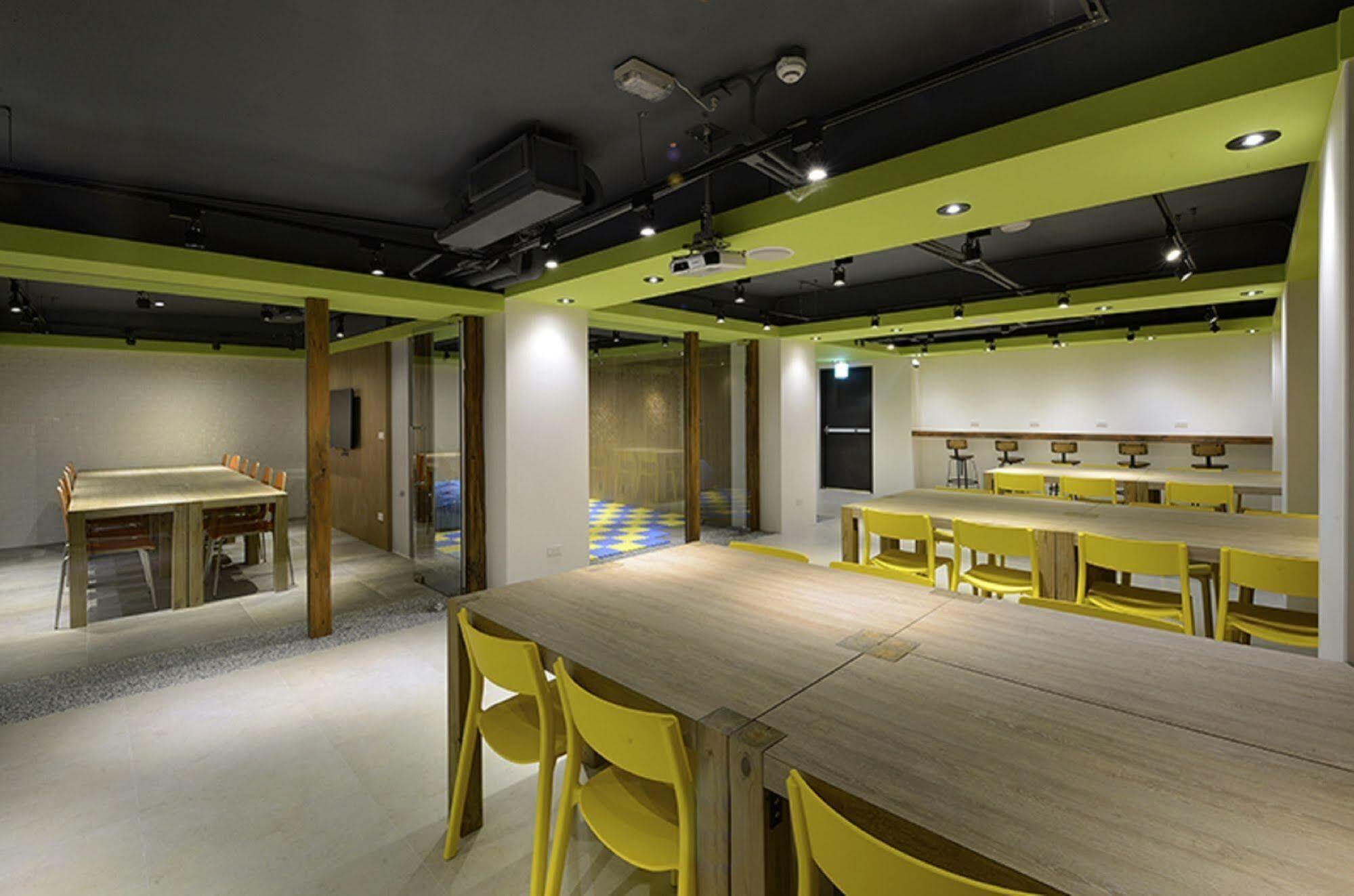 Hommie Inn Taichung Exterior photo