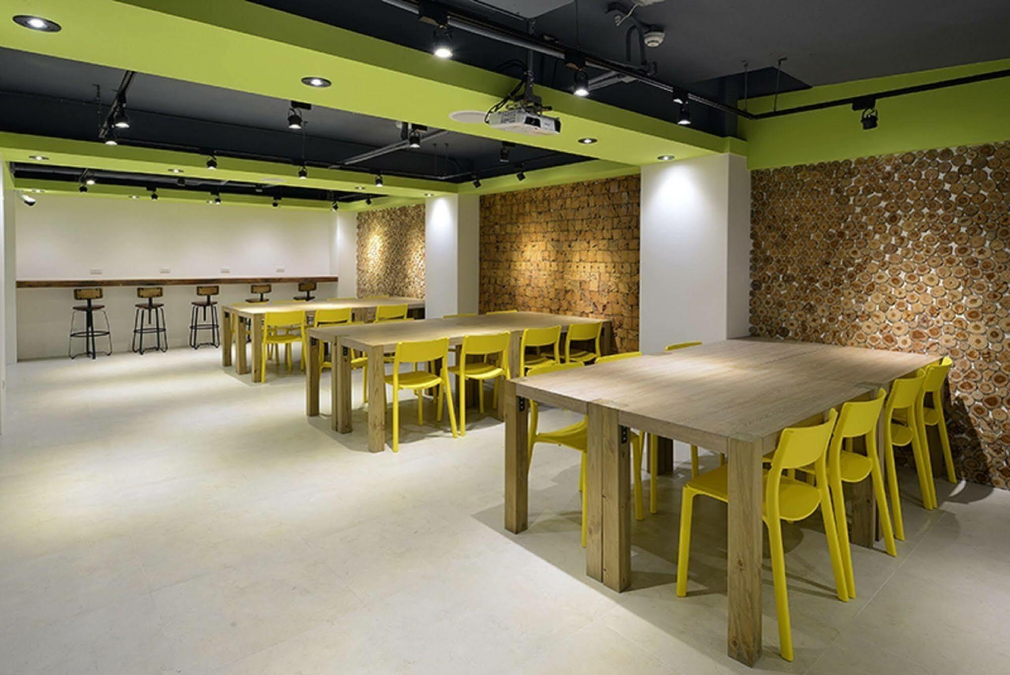 Hommie Inn Taichung Exterior photo